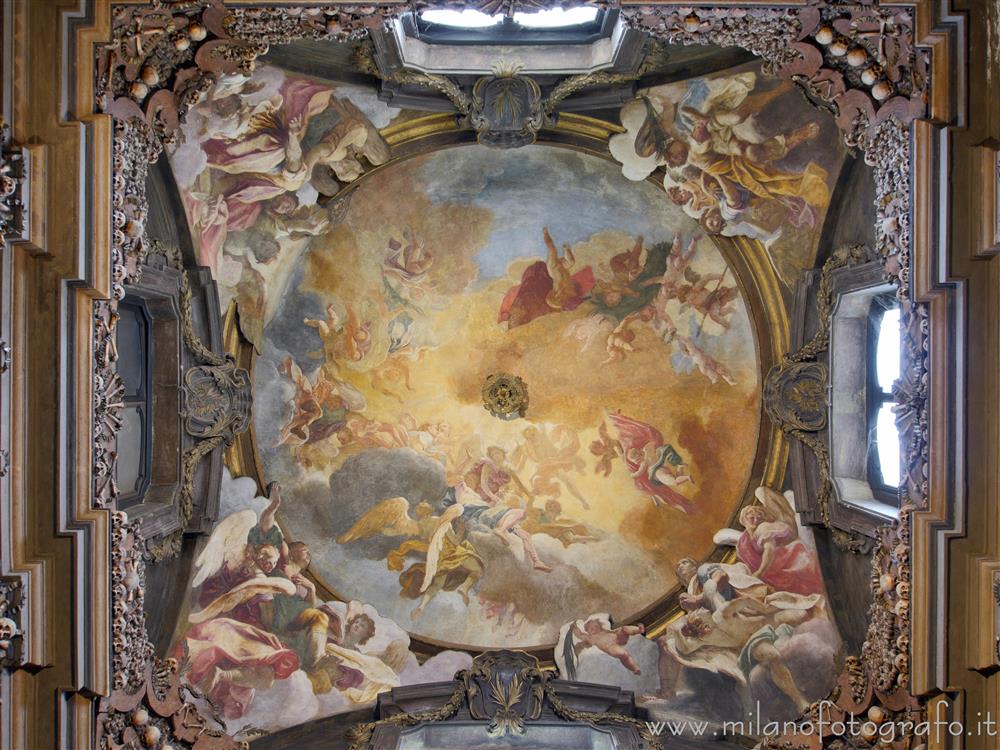 Milano - Volta dell'ossario della Chiesa di San Bernardino alle Ossa